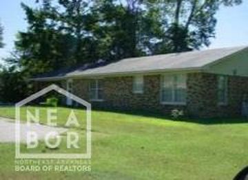 803 Sand Ave, Corning, AR, 72422
