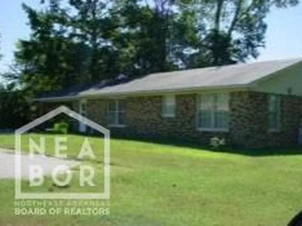 803 Sand Ave, Corning, AR 72422