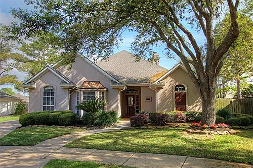 23206 Greenway Park Cir Photo 1