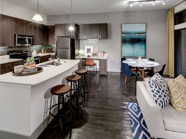 2727 Commercial Center Blvd APT 204