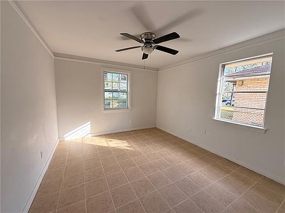 5th image of 1137 Michael St