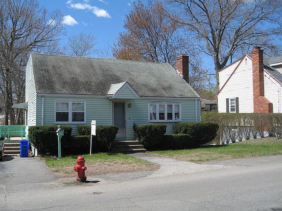 2nd image of 118 Elwell St