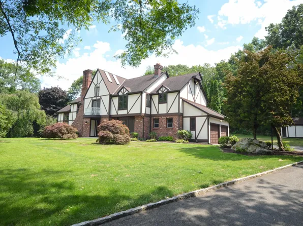 5R Tall Oaks Rd, Wilton, CT 06897