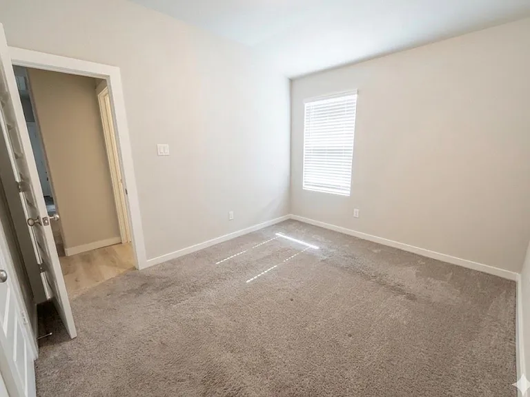 5535 Madden Ln — Photo 8