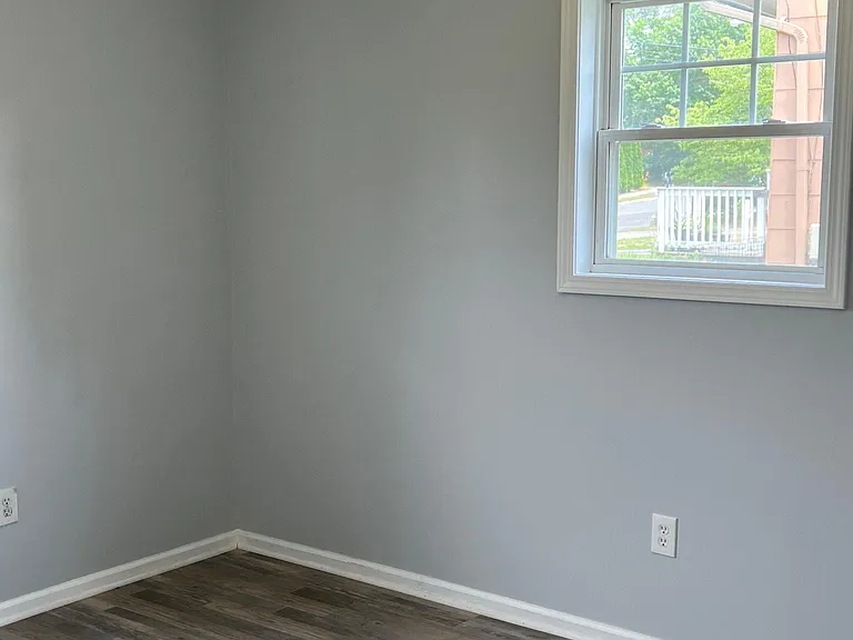 434 Applegate Ave — Photo 3