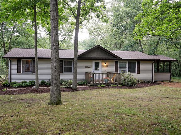 23336 Concord Ave-102