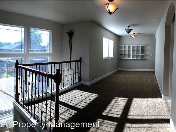 5th image of 4566 43rd St NE