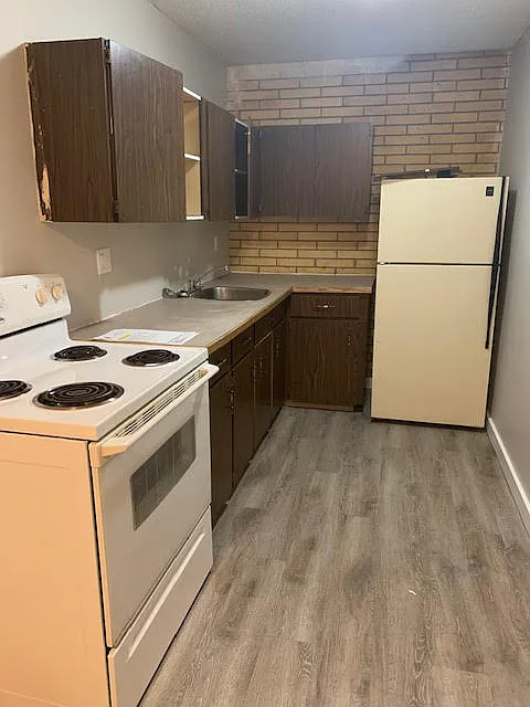 2 bed, $1,400 — Photo 3
