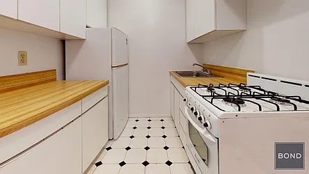 Rented by Bond New York