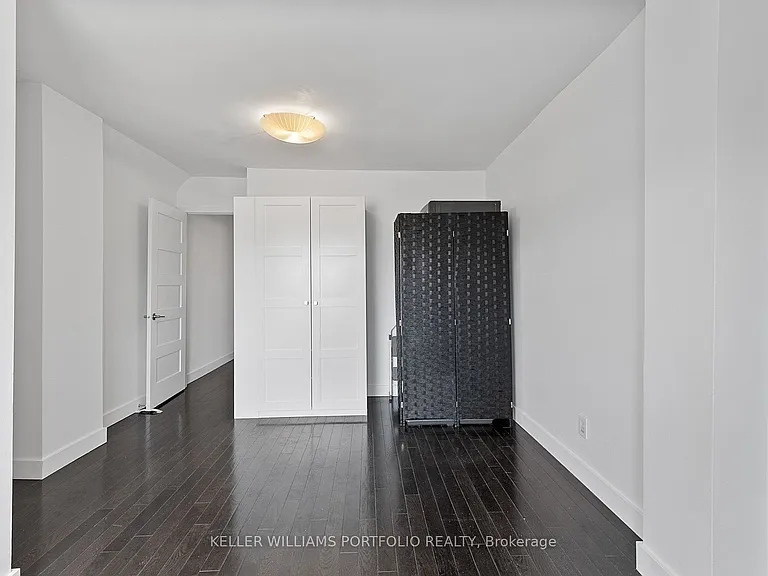 2118A Danforth Ave — Photo 29