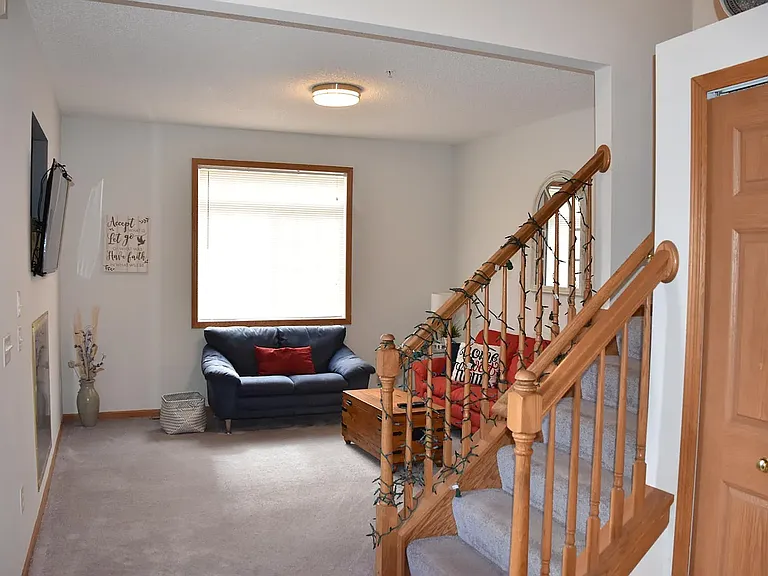 4980 Garland Ct N #H — Photo 2