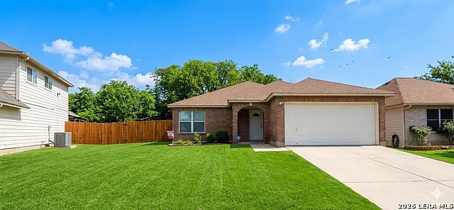 5715 Lovett Oaks — Photo 1