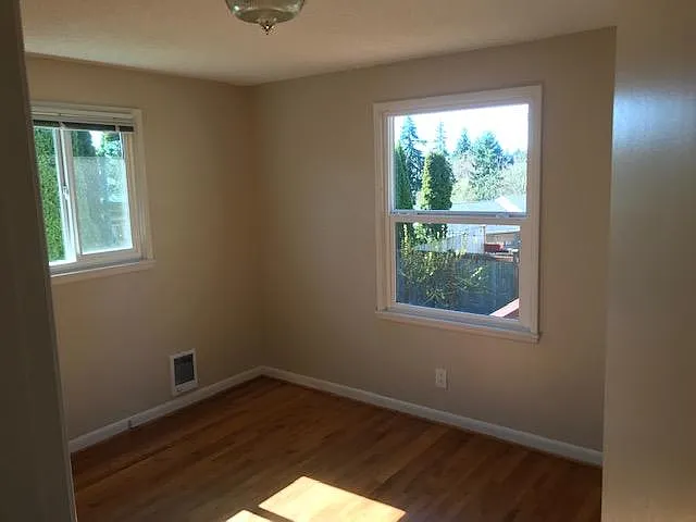 10721 28th Ave SW — Photo 15