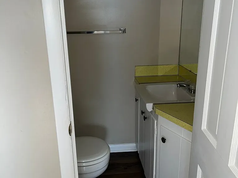 1307 S 17th St — Photo 26