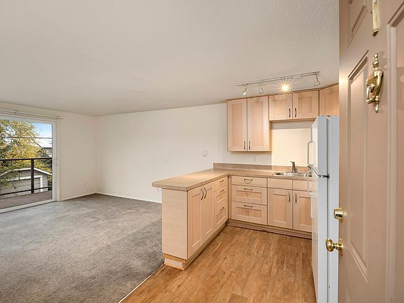 4th image of 2349 Yale Ave E APT 1