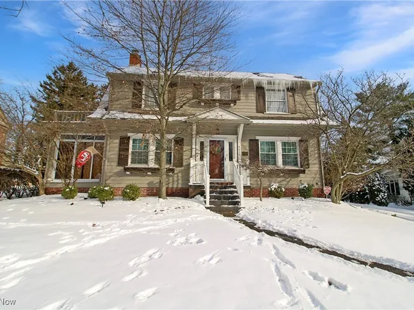 4833 Oak Knoll Dr, Youngstown, OH 44512