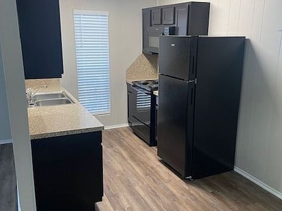 5th image of 1402 S Wall St APT 6