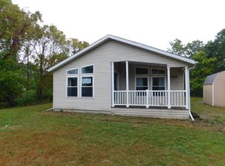 9709 N Ahlgrim St, Demotte, IN 46310