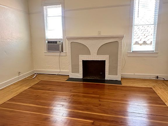 2nd image of 183 S Glassell St APT 4