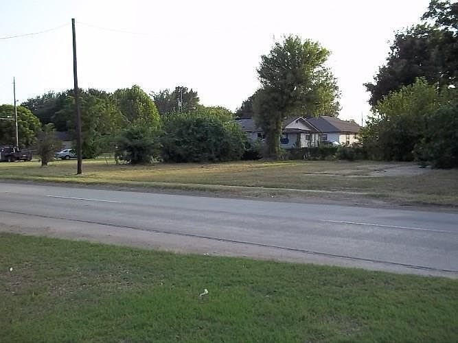 1st image of 7001 N Wayside Dr