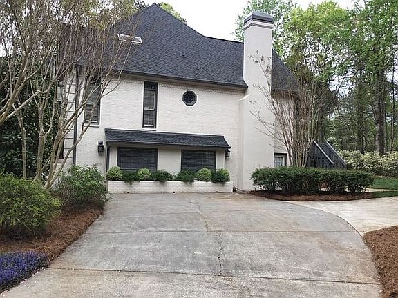 lower driveway area