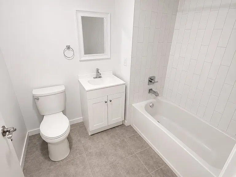 182 Cedar St #1 — Photo 6