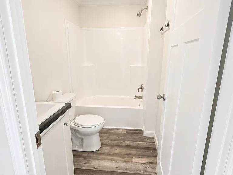2484 Siam Rd — Photo 13