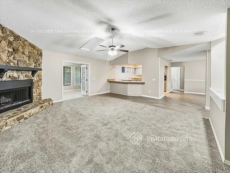 2112 Jonathan Ln — Photo 4