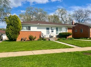 7100 Cronin Dr, Dearborn Heights, MI 48127