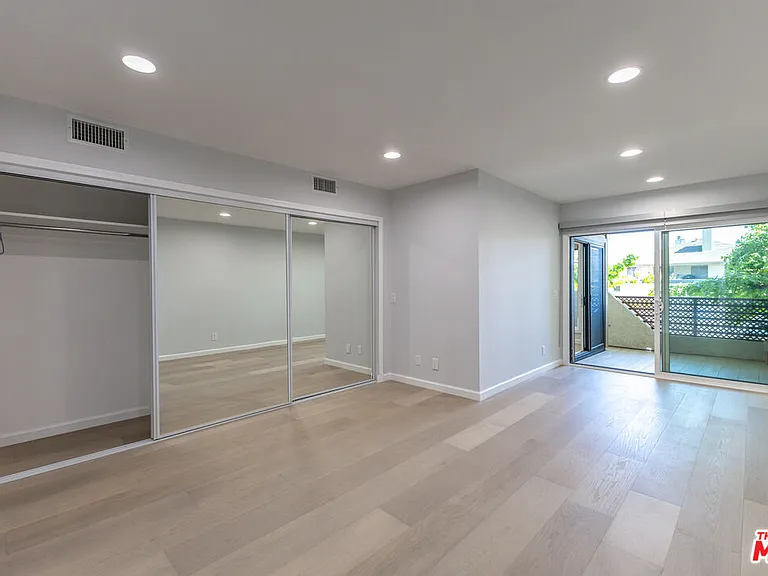 400 N Louise St #204 — Photo 31