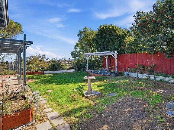 3rd image of 7851 Parma Ln