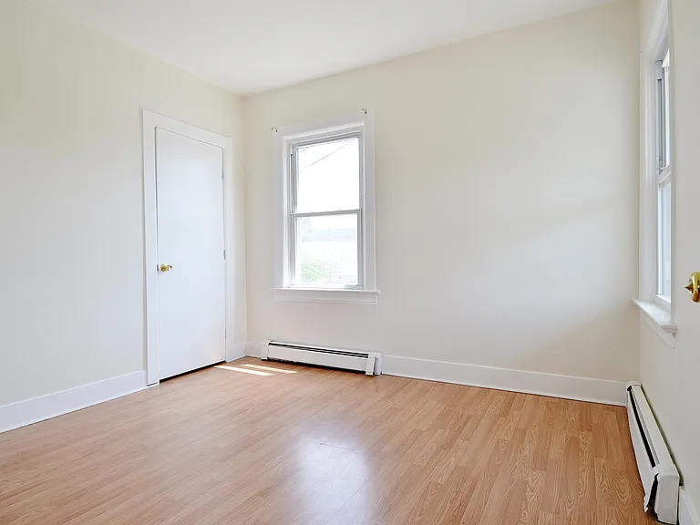 135 Lord Ave #2 — Photo 16