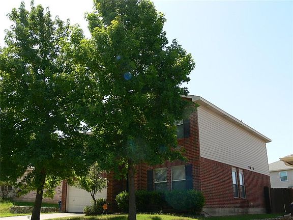 3rd image of 2313 Spruce Meadow Ln