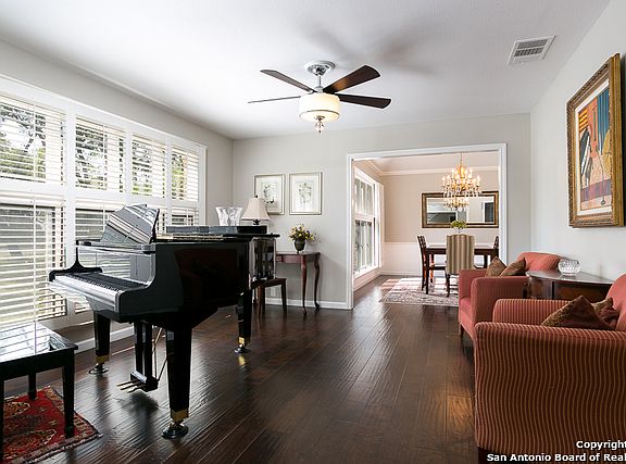 5th image of 205 Canada Verde St