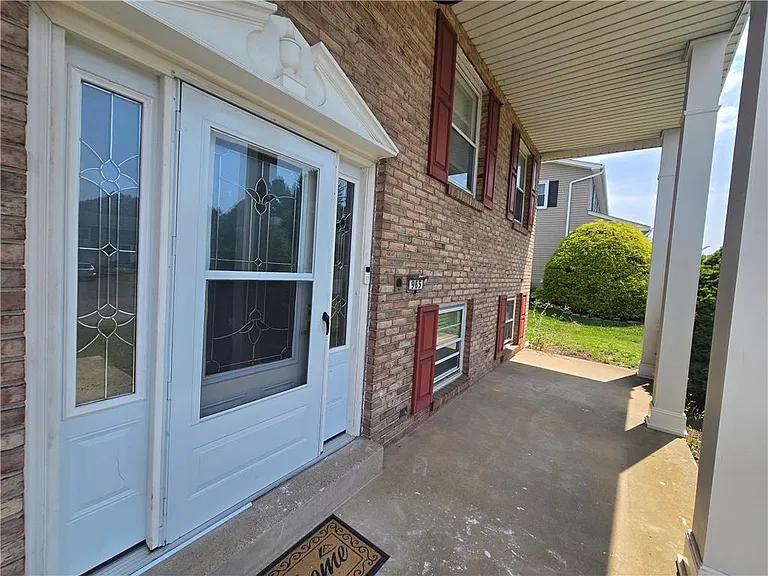 965 Hill Dr — Photo 2