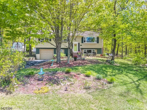 31 Lounsberry Hollow Rd, Vernon Twp., NJ 07461