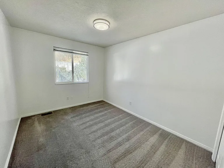 1201 E Parkstone Dr — Photo 22