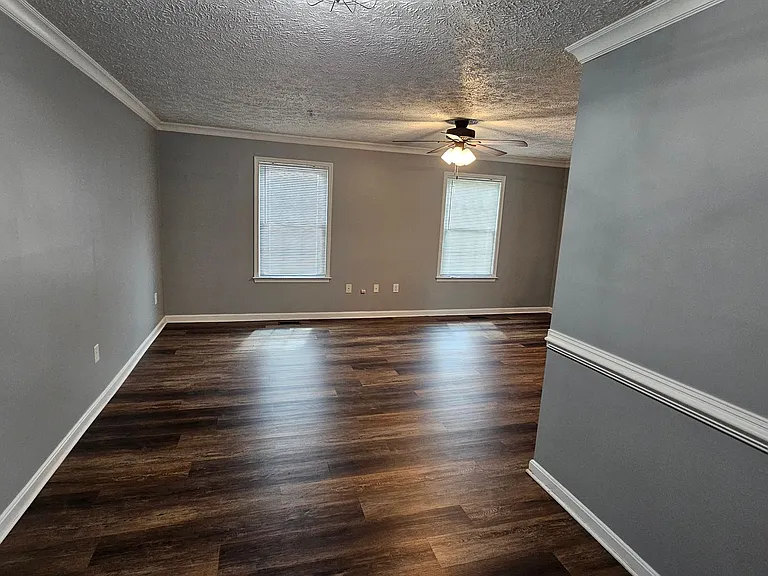 20140 Daniels Cir — Photo 10