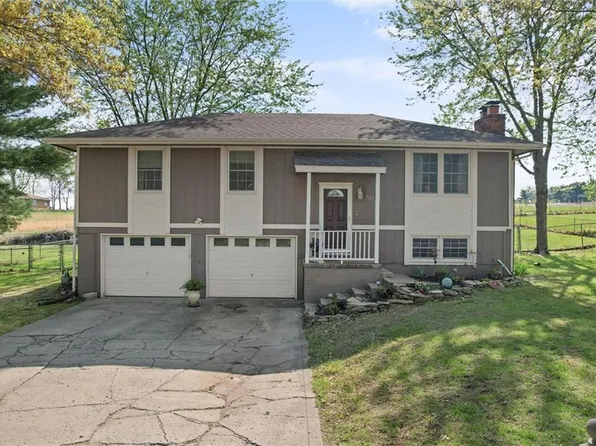 107 Kent St, Wood Heights, MO 64024