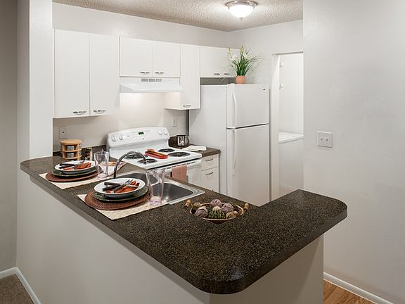 2x2 "King" Kitchen