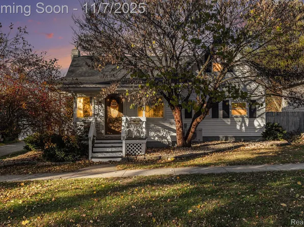430 W 4th St, Imlay City, MI 48444
