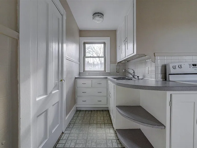 11 Taylor St — Photo 14