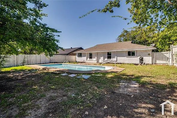1622 Hillwood Dr — Photo 24