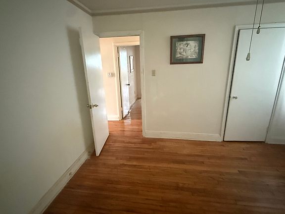 3rd image of 3826 William St