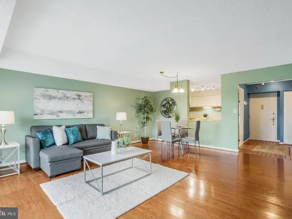 3800 Powell Ln APT 815, Falls Church, VA 22041