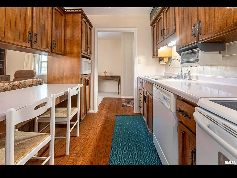 103 Boswell Rd — Photo 15