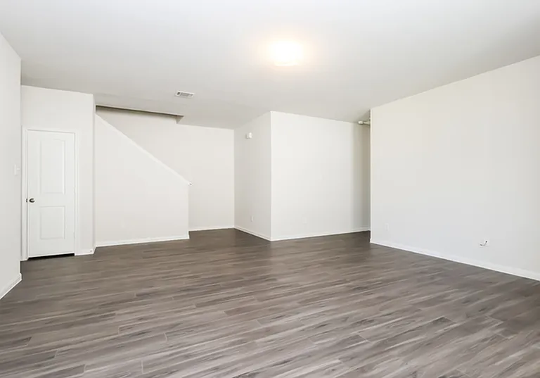 3619 Spy Glass Hill Dr — Photo 13