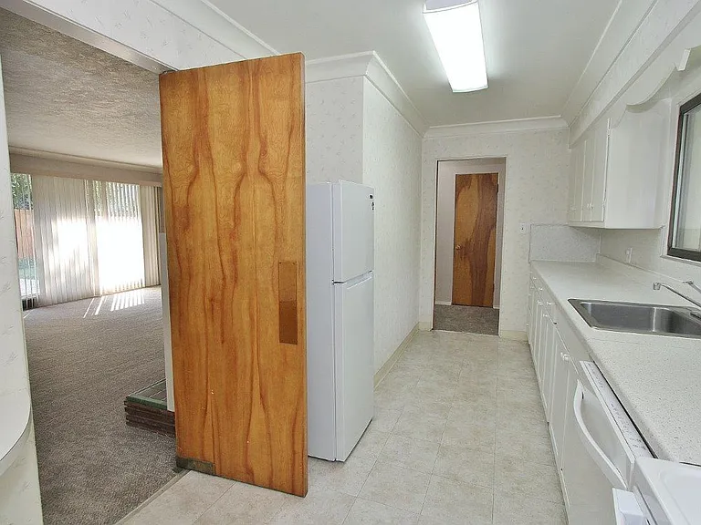 2047 N Blaine Way — Photo 10