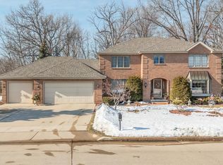 600 E Woodcrest Dr, Appleton, WI 54915