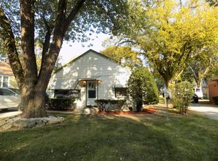 18429 Harwood Ave, Homewood, IL 60430